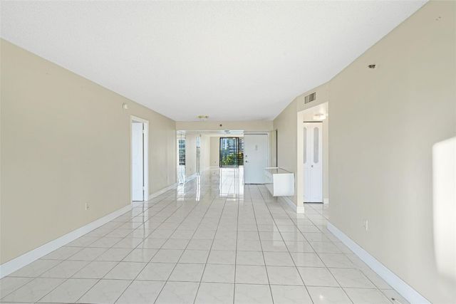 1300 Saint Charles Place 507, Pembroke Pines, FL 33026