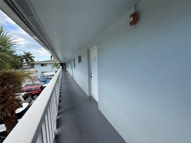 4271 NW 5th St 253, Plantation, FL 33317