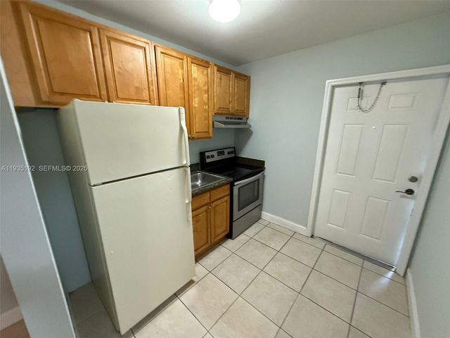 4271 NW 5th St 253, Plantation, FL 33317