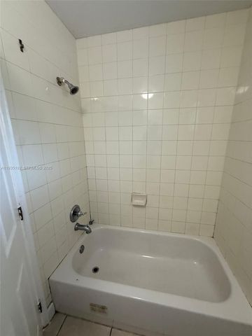 4271 NW 5th St 253, Plantation, FL 33317