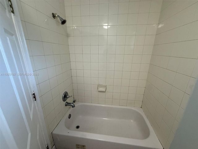 4271 NW 5th St 253, Plantation, FL 33317