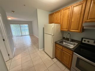 4271 NW 5th St 253, Plantation, FL 33317