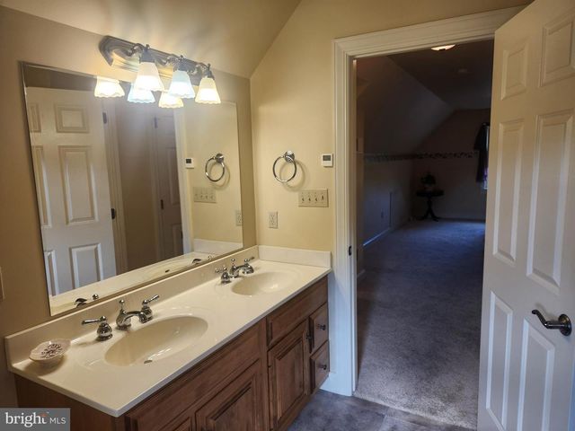 1399 PINKERTON RD, Mount Joy, PA 17552