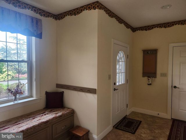 1399 PINKERTON RD, Mount Joy, PA 17552