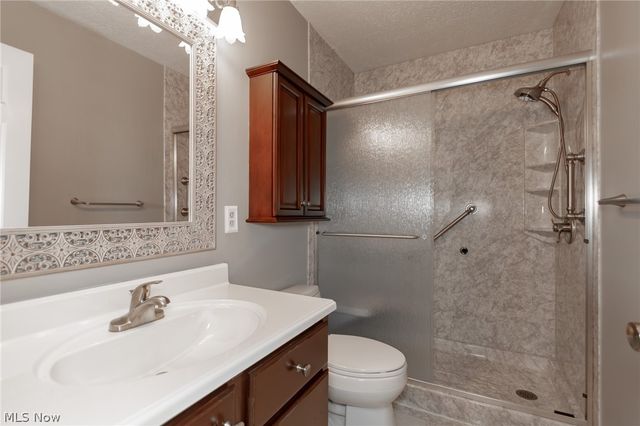 133 Hampshire Cove, Painesville Twp, OH 44077