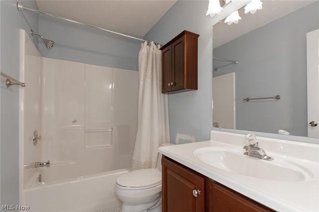 133 Hampshire Cove, Painesville Twp, OH 44077