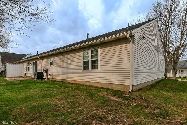133 Hampshire Cove, Painesville Twp, OH 44077