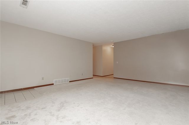 133 Hampshire Cove, Painesville Twp, OH 44077