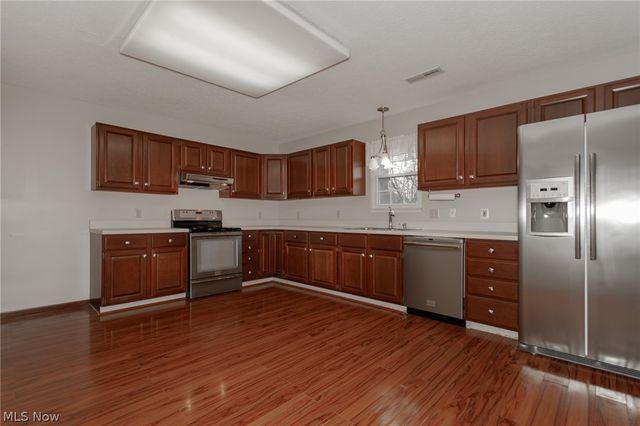 133 Hampshire Cove, Painesville Twp, OH 44077