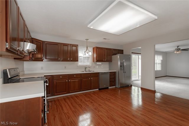 133 Hampshire Cove, Painesville Twp, OH 44077