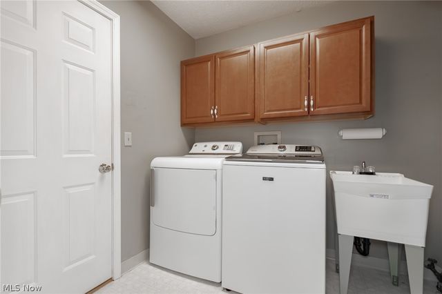 133 Hampshire Cove, Painesville Twp, OH 44077