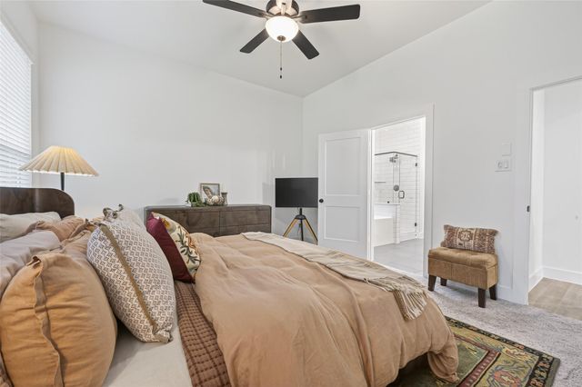 321 Mullins Court, Montgomery, TX 77316