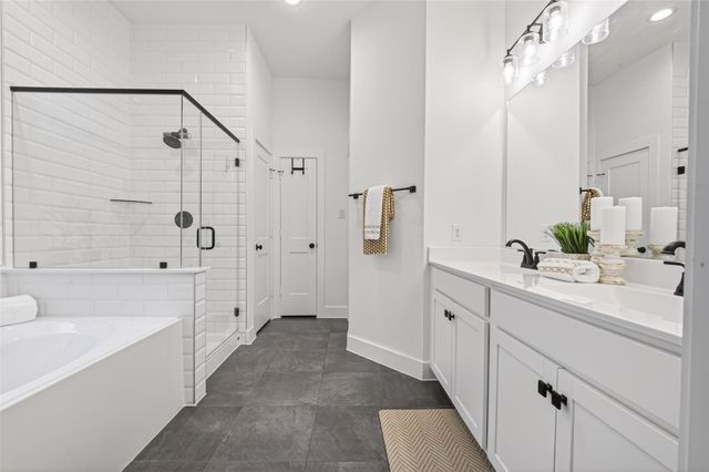 321 Mullins Court, Montgomery, TX 77316