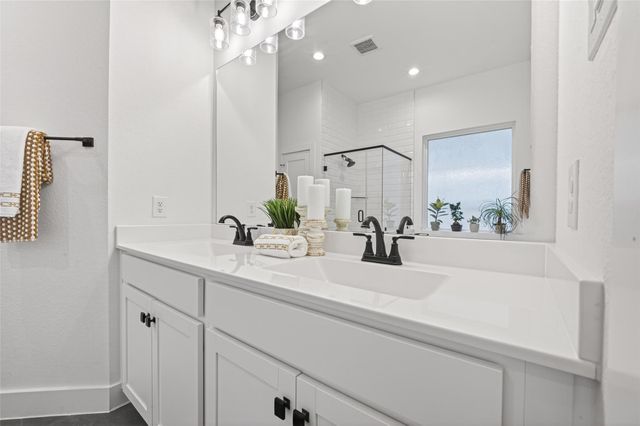 321 Mullins Court, Montgomery, TX 77316