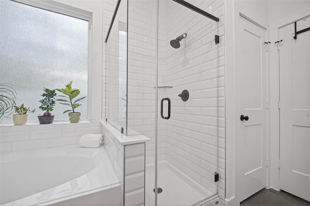 321 Mullins Court, Montgomery, TX 77316