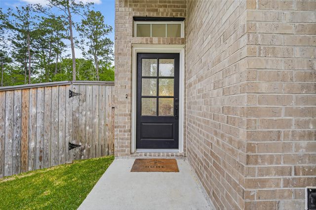 321 Mullins Court, Montgomery, TX 77316