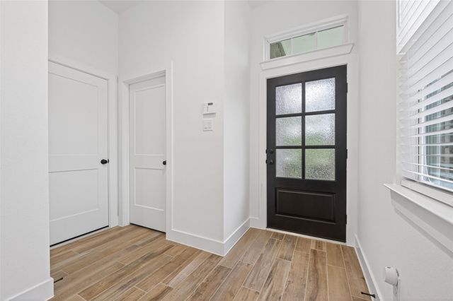 321 Mullins Court, Montgomery, TX 77316