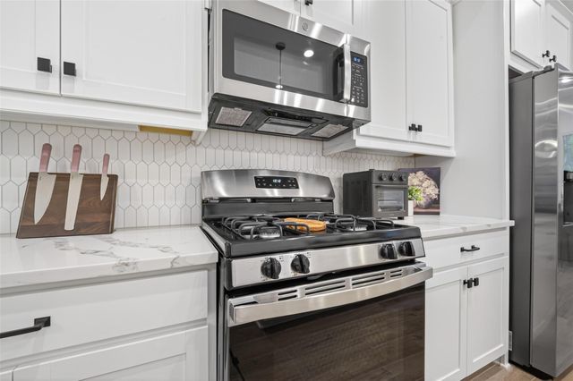 321 Mullins Court, Montgomery, TX 77316