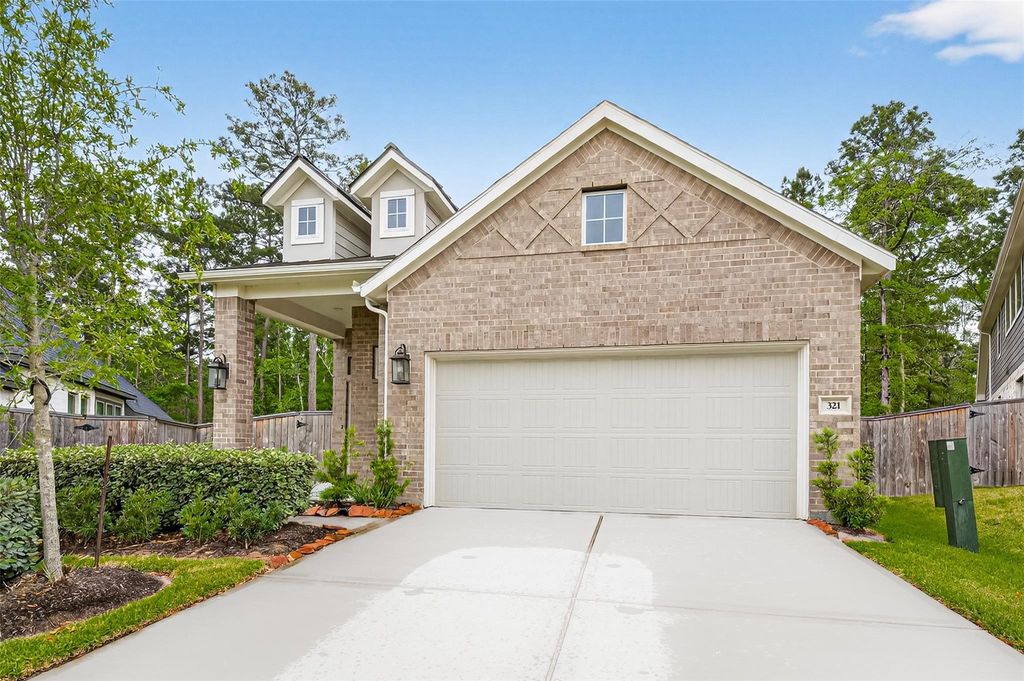 321 Mullins Court, Montgomery, TX 77316