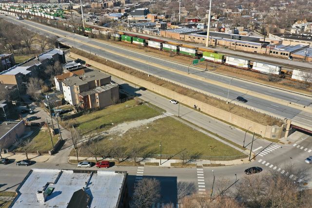 6848 S Anthony Avenue, Chicago, IL 60637