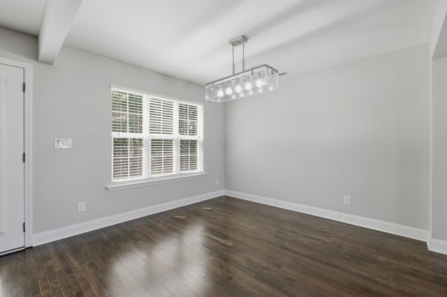 121 Pledge Ct, La Vergne, TN 37086