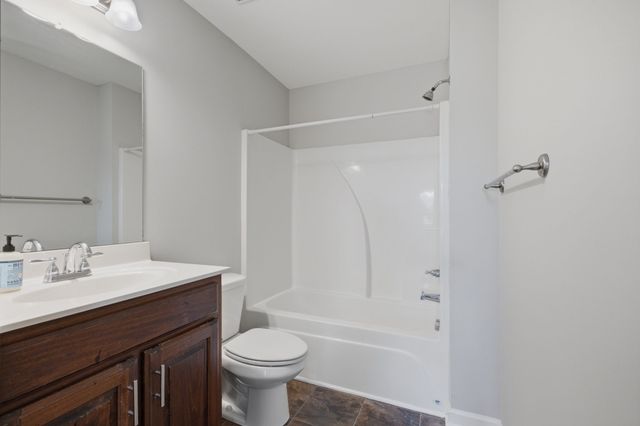 121 Pledge Ct, La Vergne, TN 37086