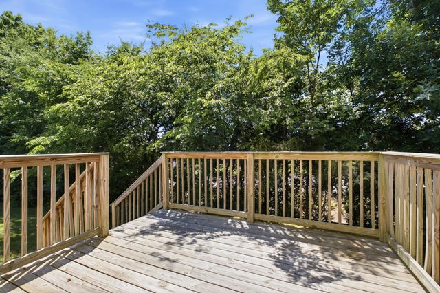 121 Pledge Ct, La Vergne, TN 37086