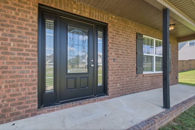 121 Pledge Ct, La Vergne, TN 37086