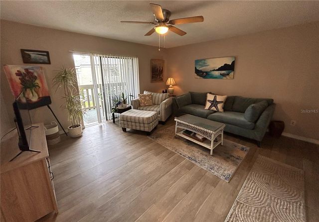 127 SPRINGWOOD CIRCLE D, Longwood, FL 32750