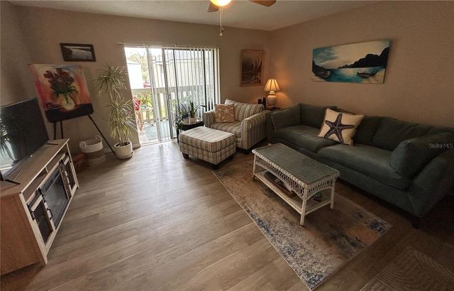 127 SPRINGWOOD CIRCLE D, Longwood, FL 32750