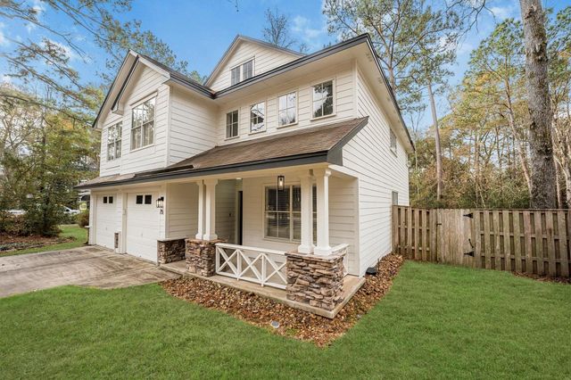 75 Autumn Branch Drive, The Woodlands, TX 77382