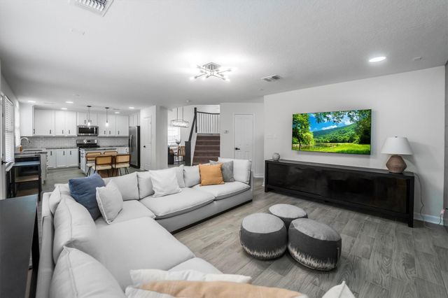 75 Autumn Branch Drive, The Woodlands, TX 77382