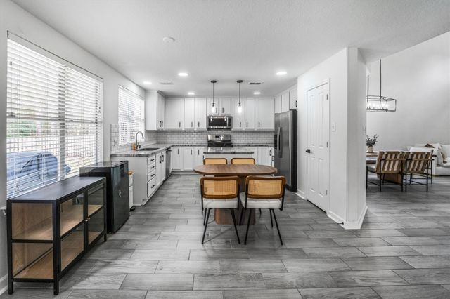 75 Autumn Branch Drive, The Woodlands, TX 77382