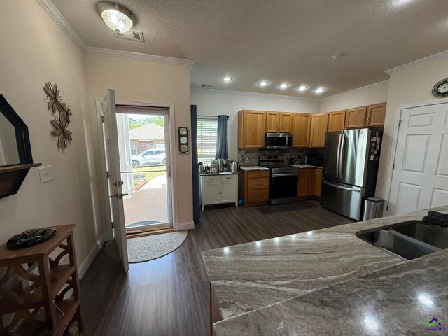 357 Spyglass Hill Drive, Perry, GA 31069
