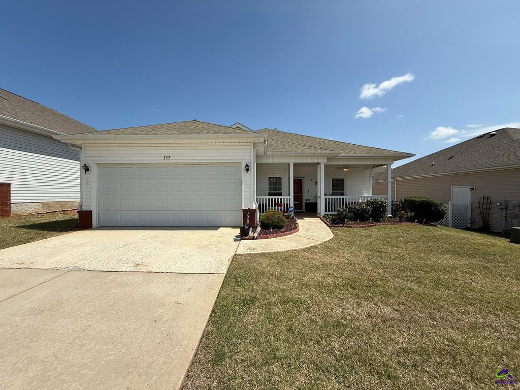 357 Spyglass Hill Drive, Perry, GA 31069