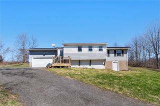 7721 McMullen Rd, Sodus, NY 14489