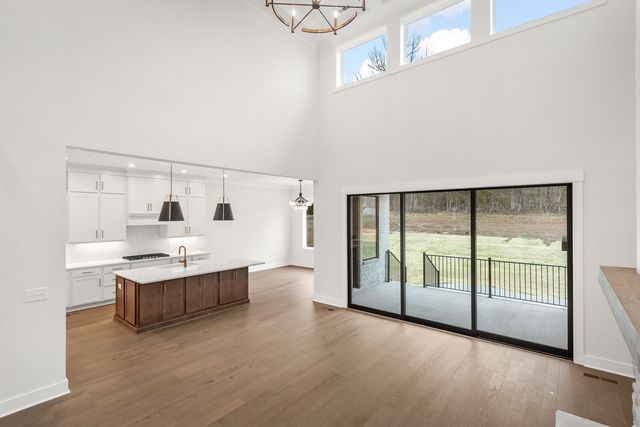 7300 Woodwick Dr, Fairview, TN 37062