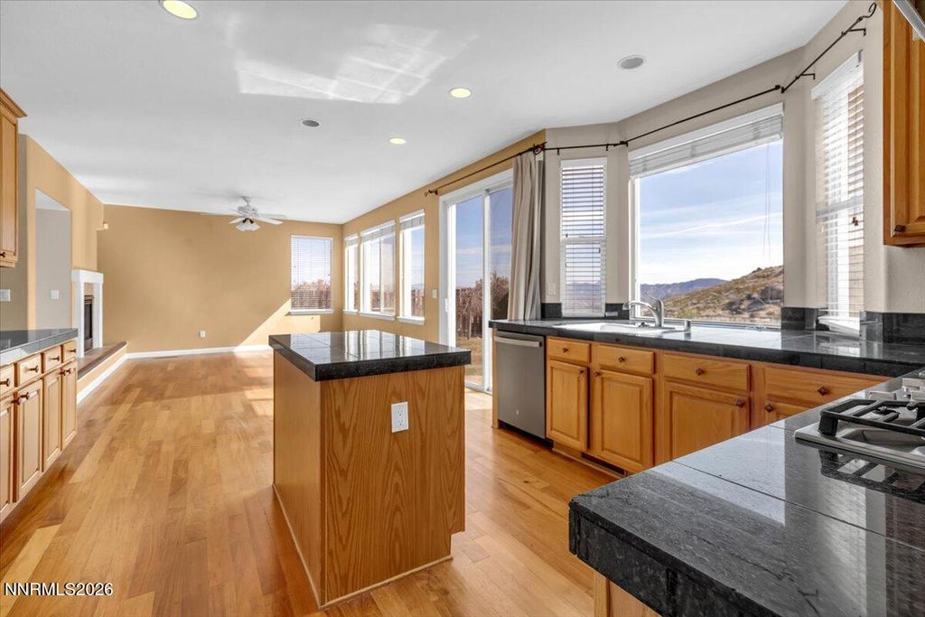 Image 13 of property listing at 2910 Deer Run Drive, Reno, NV 89509