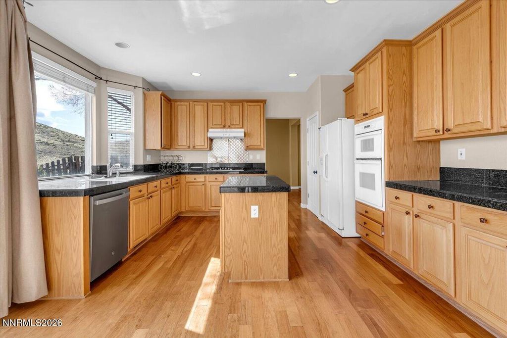 Image 18 of property listing at 2910 Deer Run Drive, Reno, NV 89509