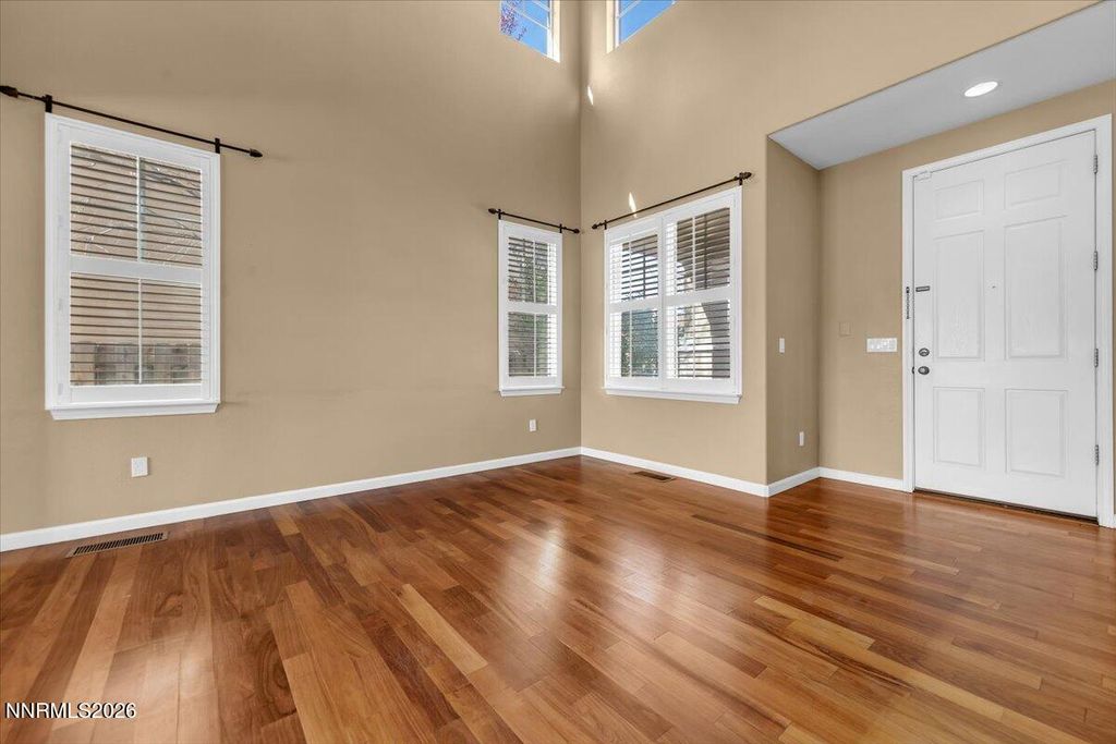 Image 8 of property listing at 2910 Deer Run Drive, Reno, NV 89509