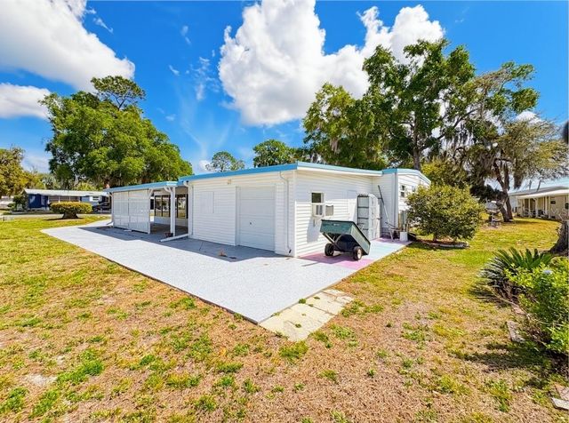 22 S BOBWHITE ROAD, Wildwood, FL 34785