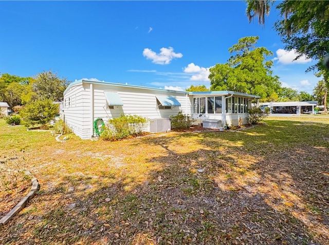 22 S BOBWHITE ROAD, Wildwood, FL 34785