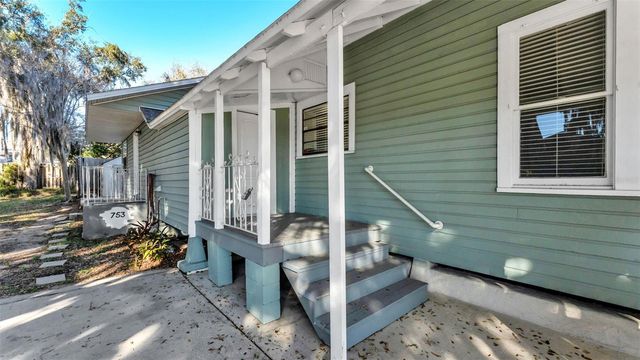 751 AVENUE D SW, Winter Haven, FL 33880