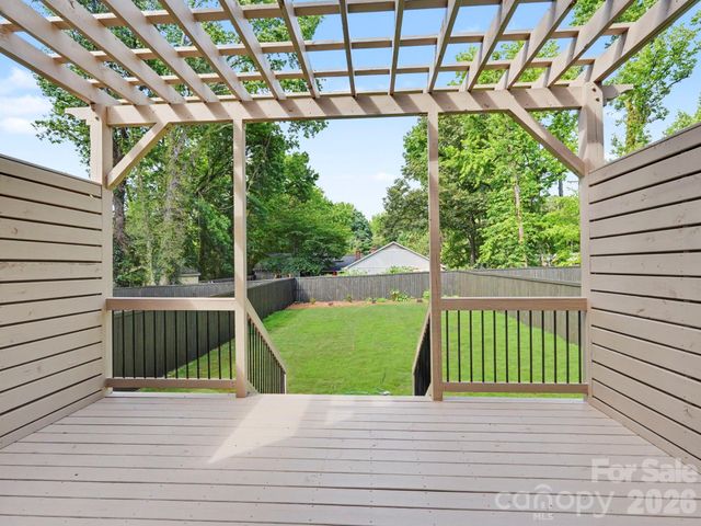 5967 Gate Post Road, Charlotte, NC 28211