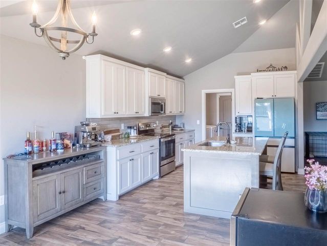 2136 SW 43rd Street, Lawton, OK 73505