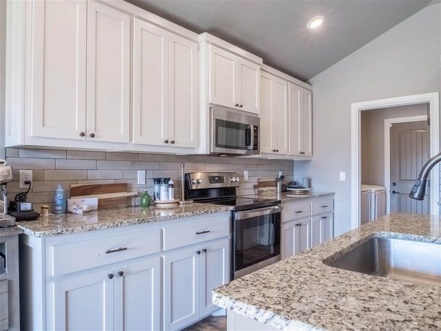 2136 SW 43rd Street, Lawton, OK 73505