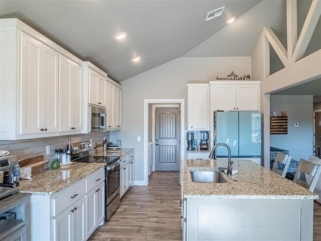 2136 SW 43rd Street, Lawton, OK 73505