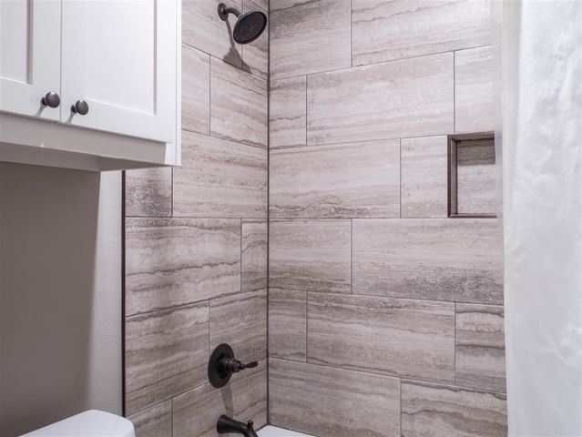 2136 SW 43rd Street, Lawton, OK 73505