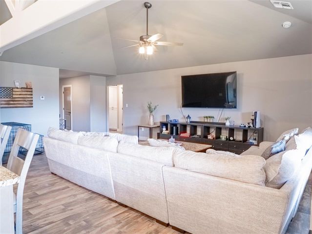 2136 SW 43rd Street, Lawton, OK 73505
