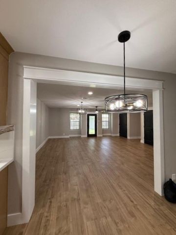 674 Meadowgreen Drive, Port Neches, TX 77651